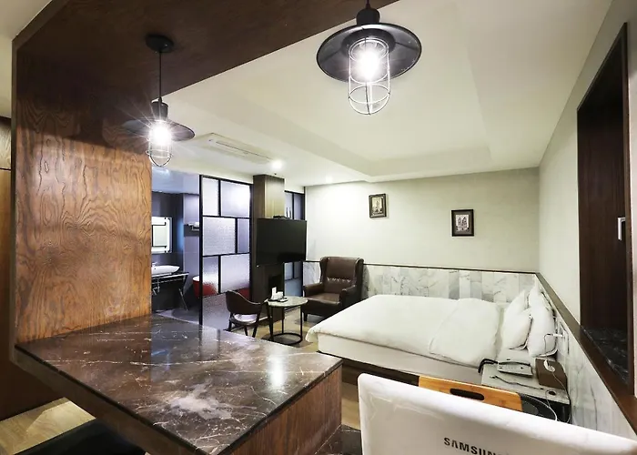 Mind Hotel 3*